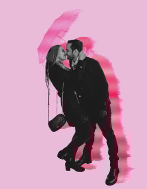 Couple_with_Unbrella_Rosa_Background